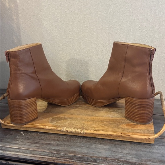 Intentionally Blank Womens Speed Platform Heel Boots Tan Leather Size 39 US 7 - Picture 6 of 8